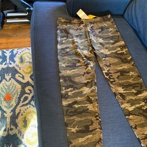 Dori girls camo leggings with tags